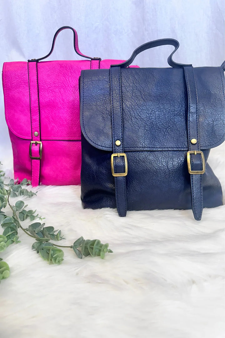 Keinonahkainen solkireppu