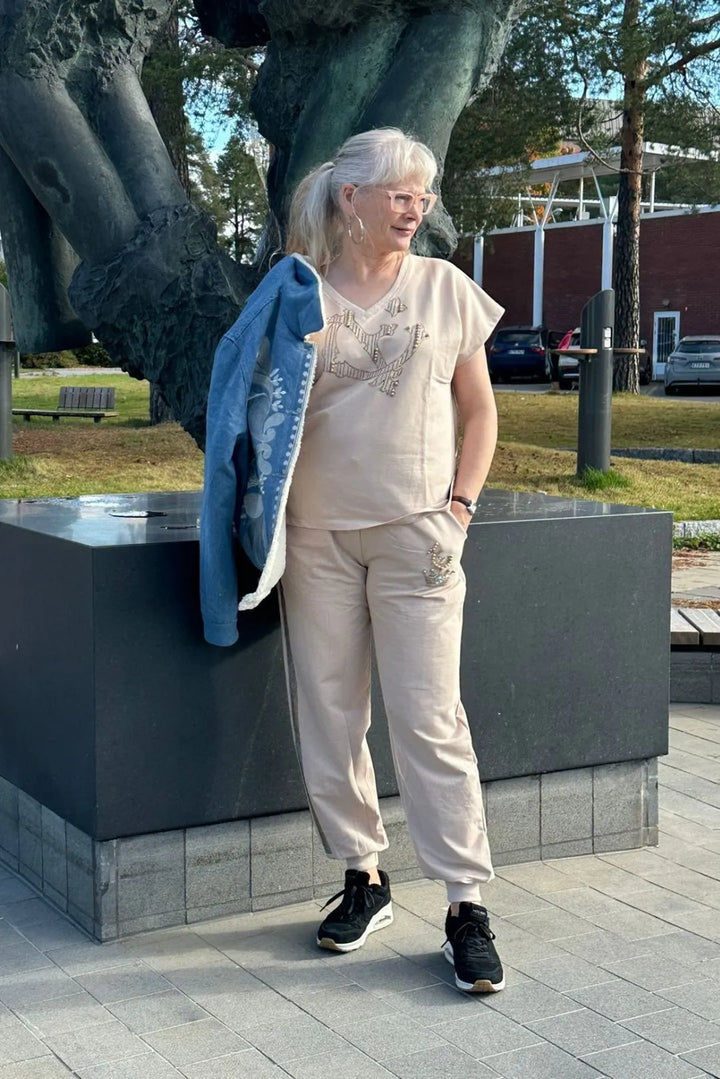 T-paita asusetti Mirka M/L / Tatu