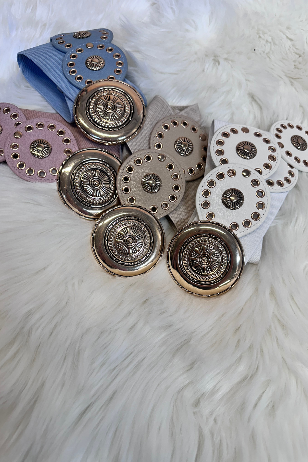 Koristevyö soljella