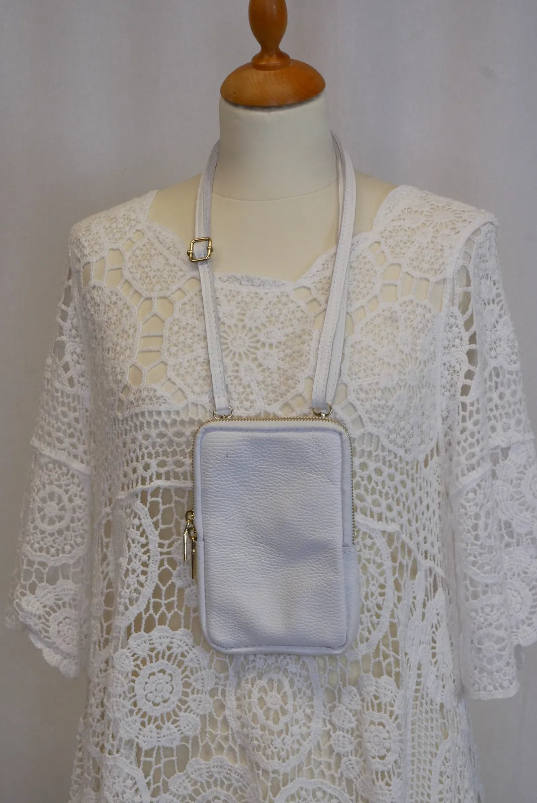 Nahkainen pikkulaukku