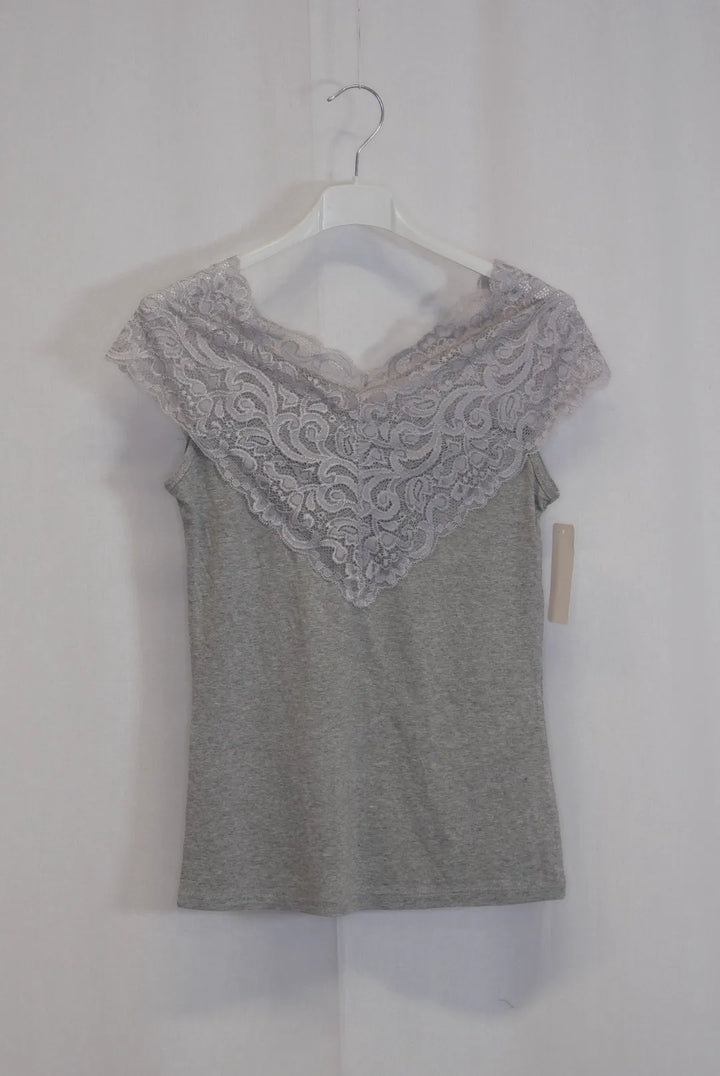 Hihaton paita pitsillä S/M Anne