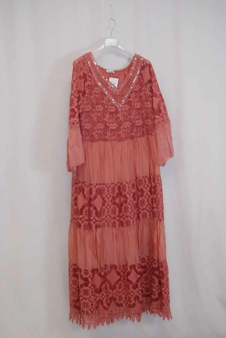 Pitkä pitsimekko L/XL