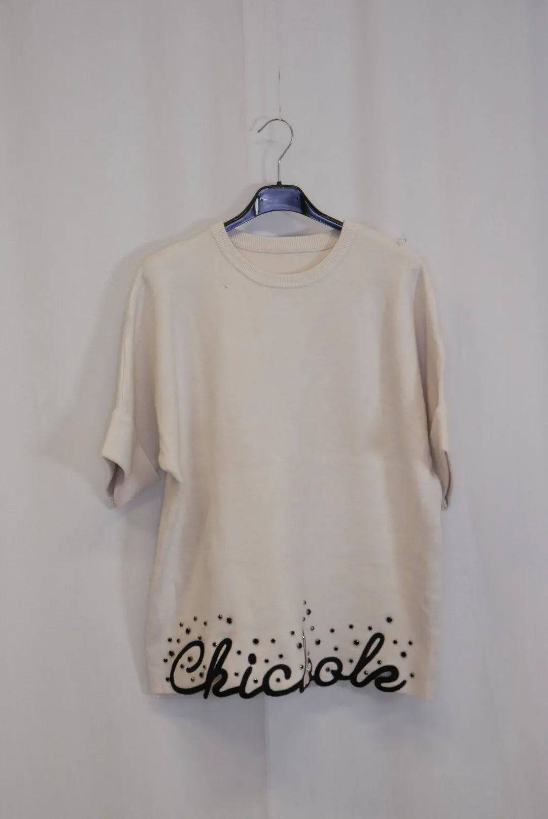 Neule helmakoristeella Erja