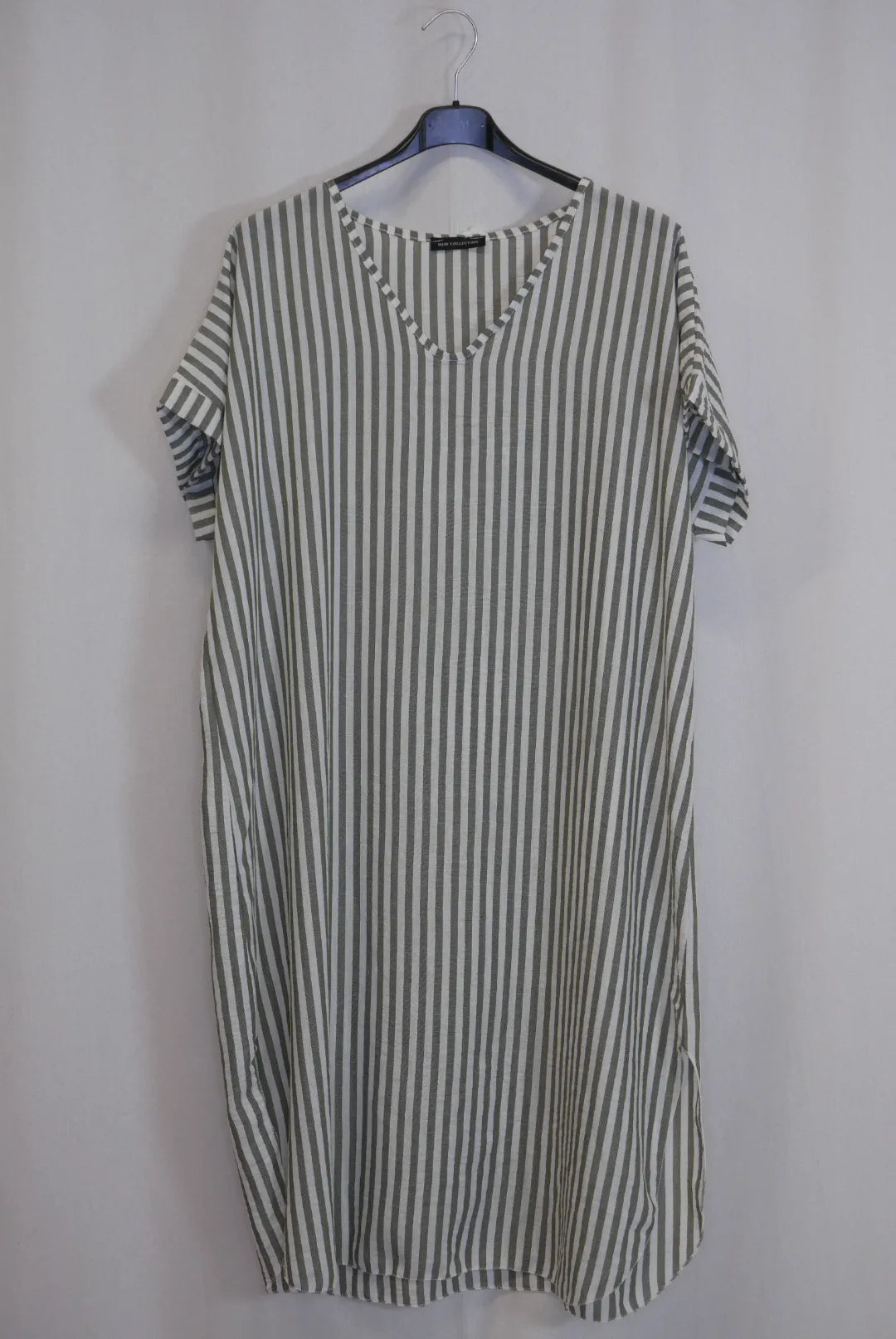 Raidallinen mekko Minna