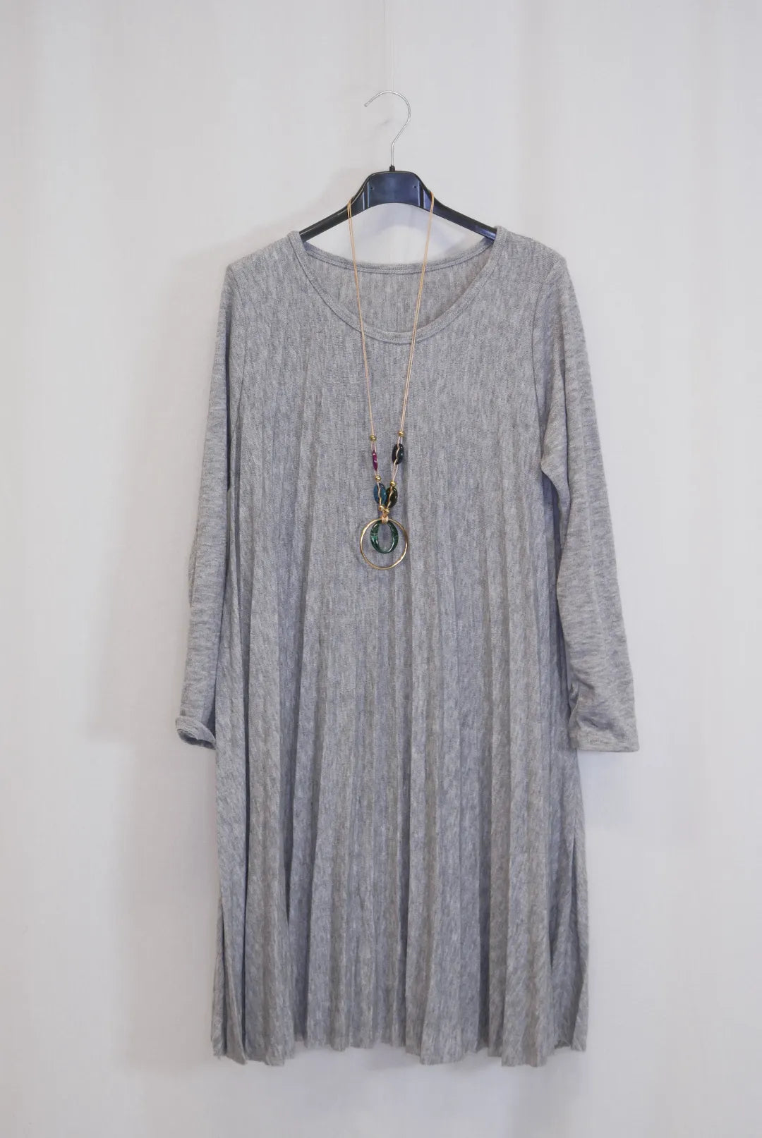 Pliseerattu neulemekko Heli