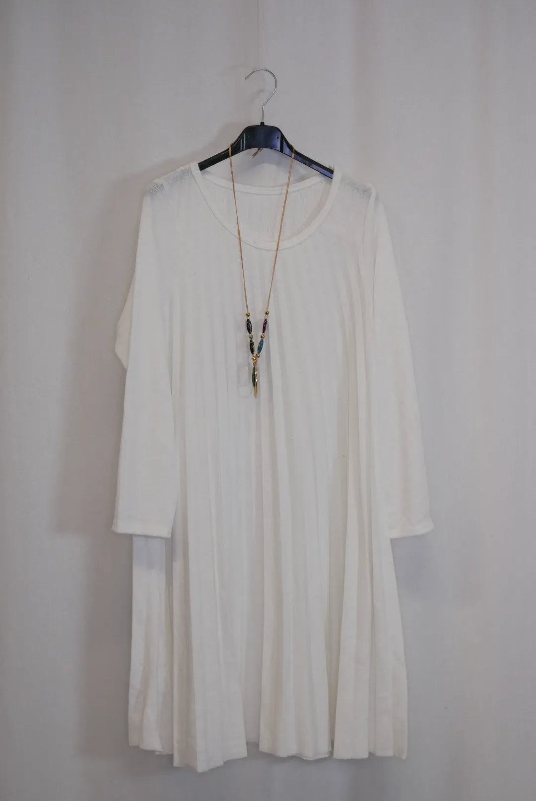 Pliseerattu neulemekko Heli