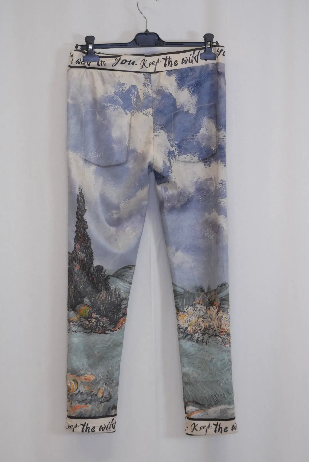 Housut maalaus 38 Reija