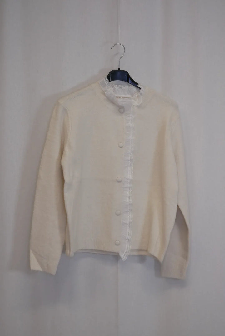 Neuletakki pitsillä Eerika