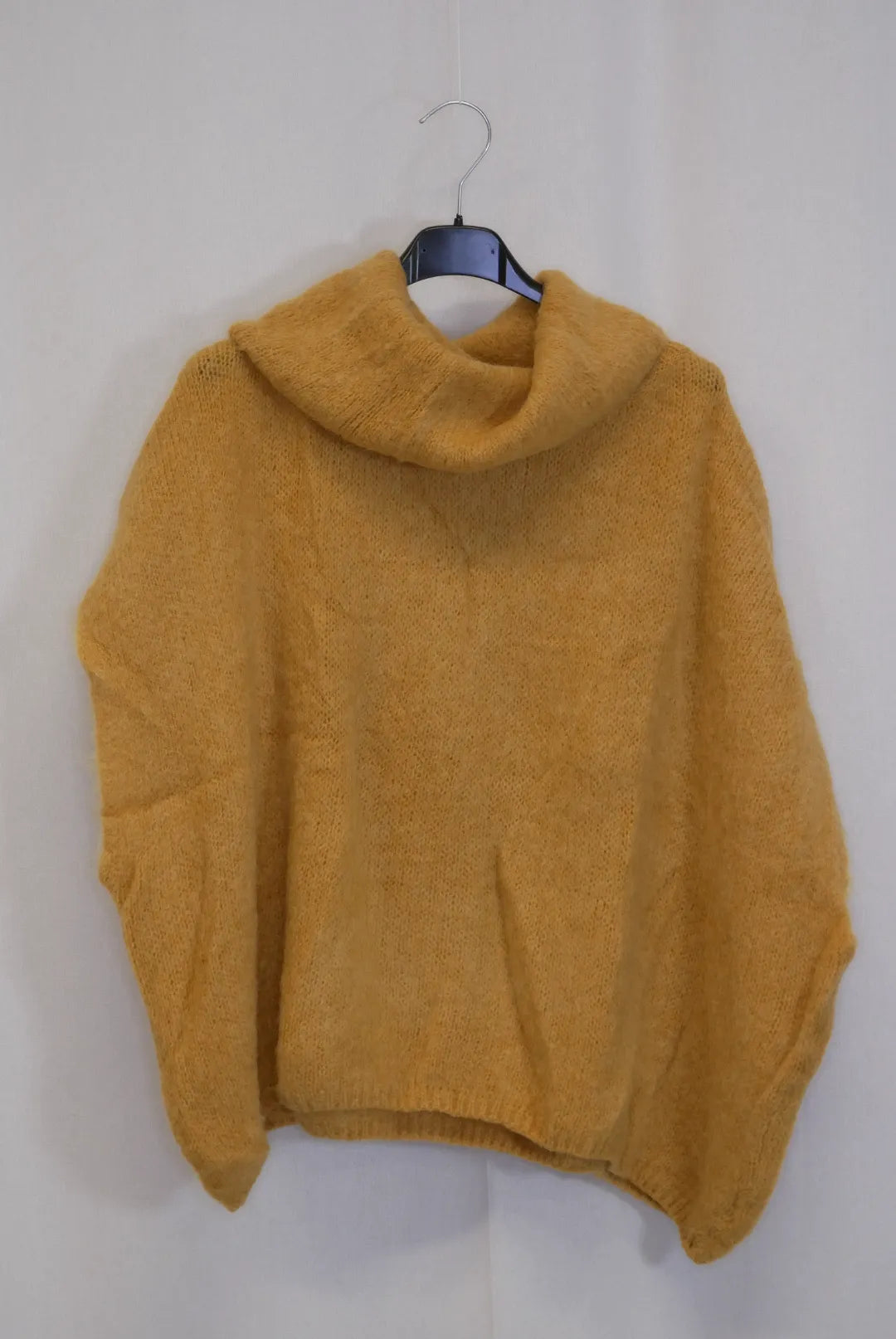 Neule kauluksella L-3XL Minja