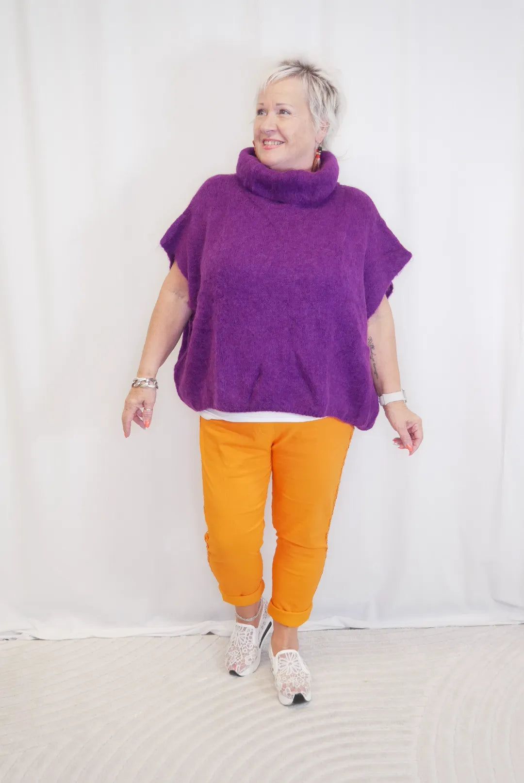 Neule kauluksella L-3XL Minja