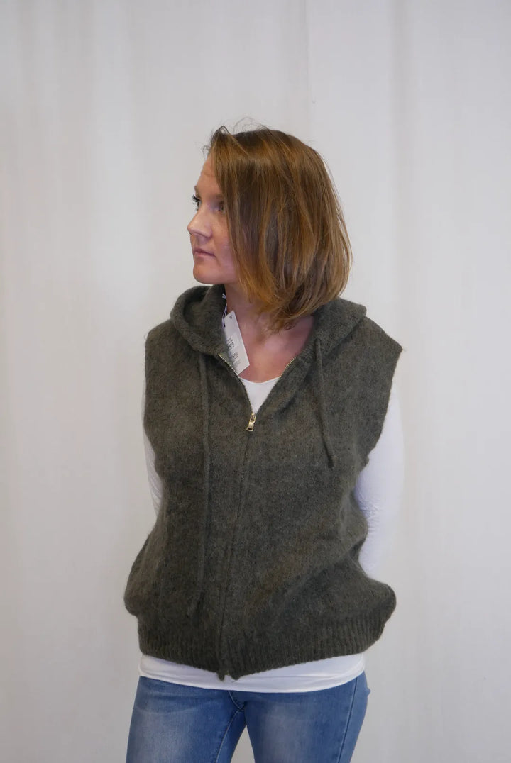 Neule hupulla S-L Hilla