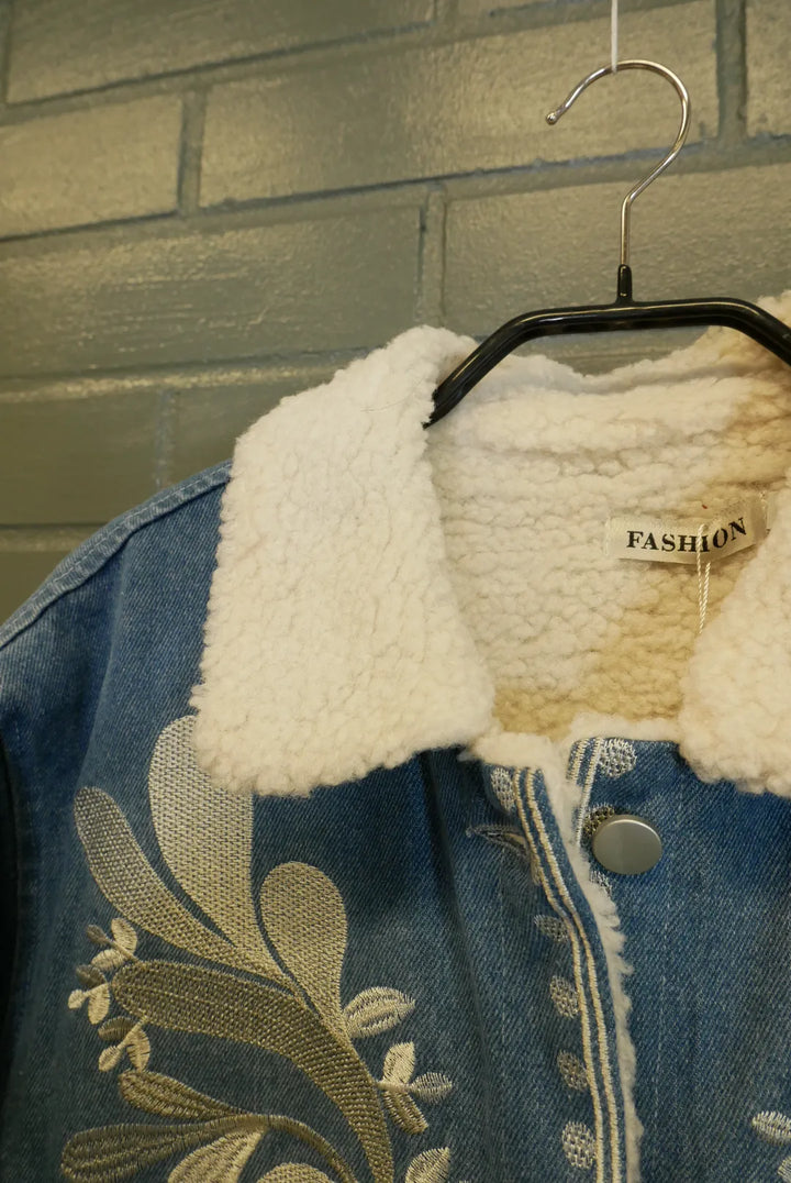 Farkkutakki teddyvuorella Pipsa