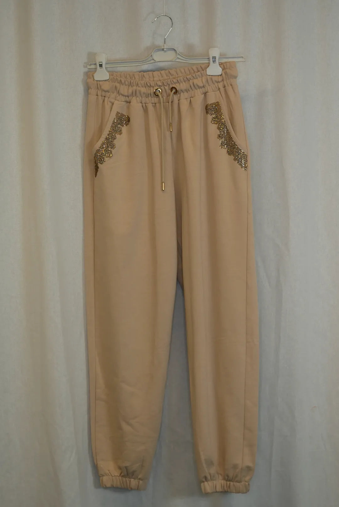 Collegeasu Hilkka / Tatu