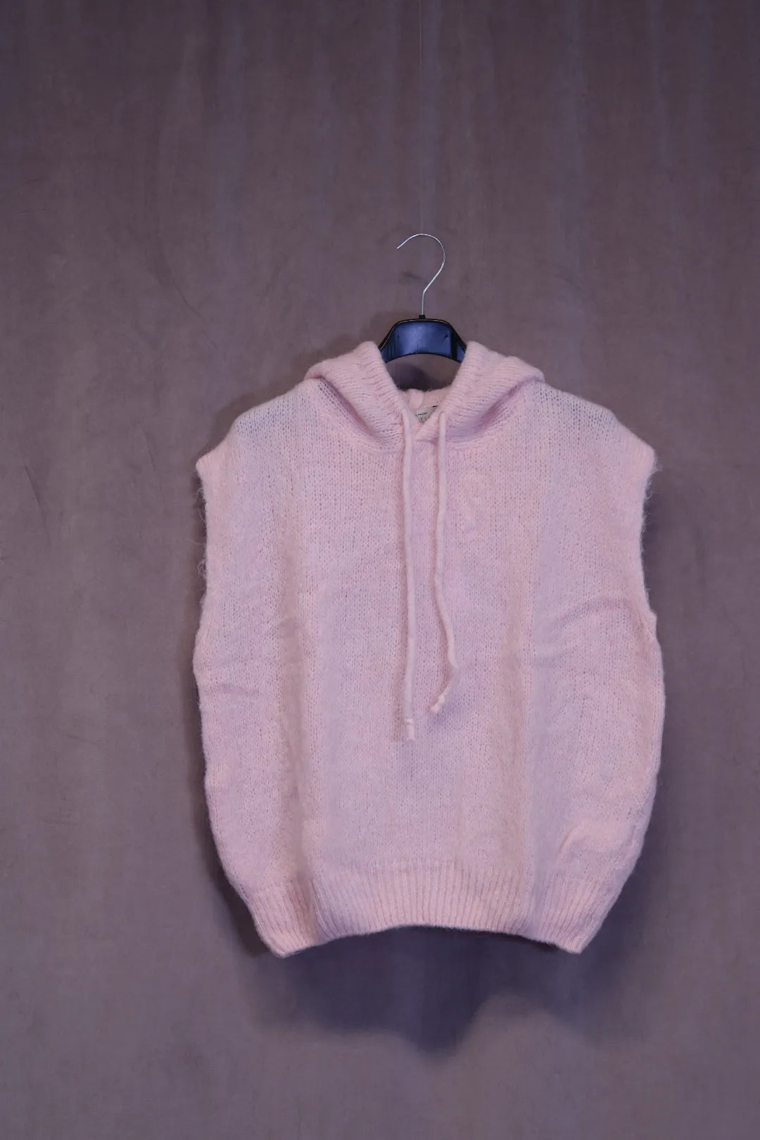 Hihaton neule hupulla Helga