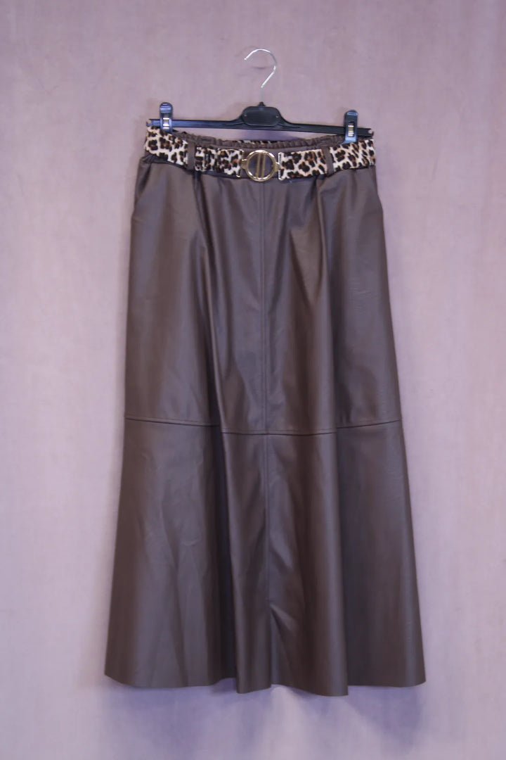 Keinonahkahame leovyöllä Linnea