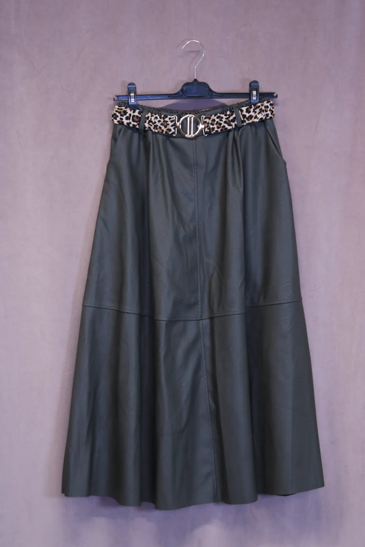 Keinonahkahame leovyöllä Linnea