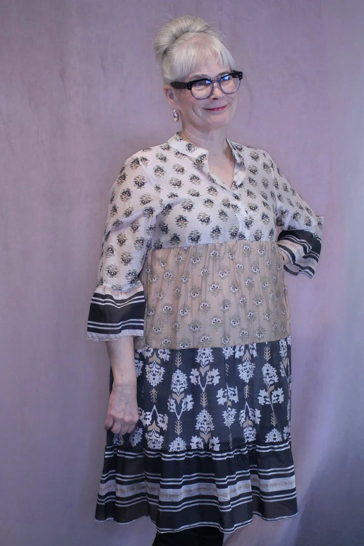 Kuvioitu mekko Arja L