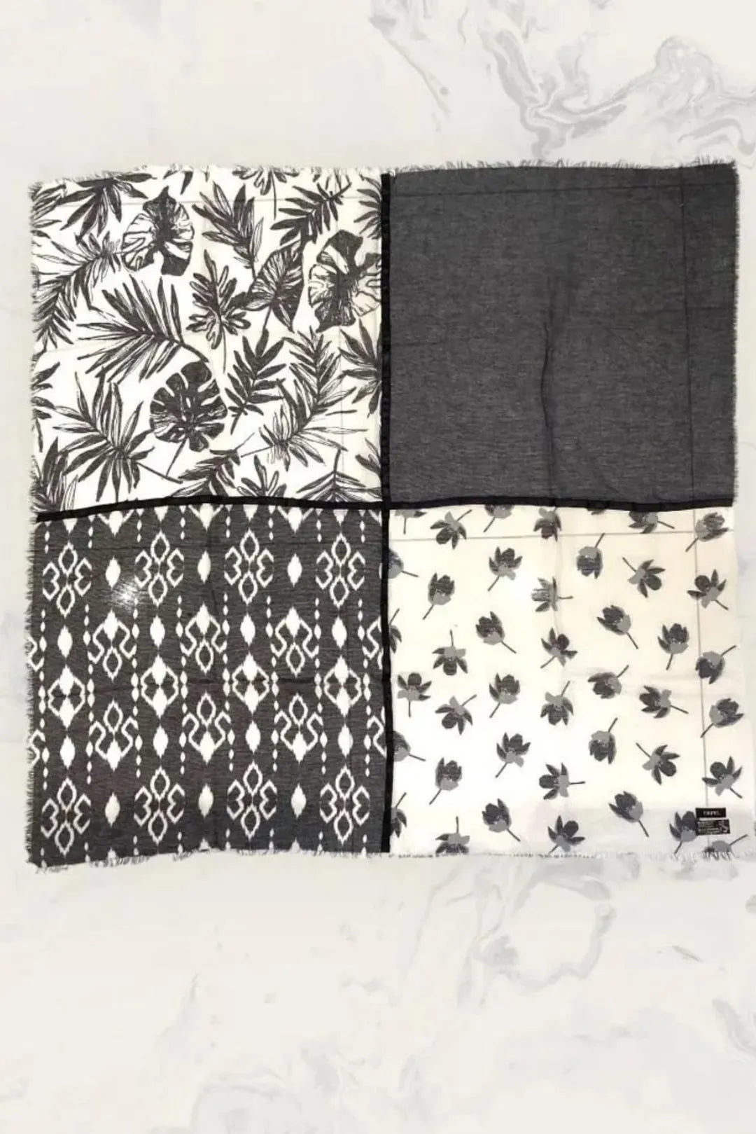 Huivi / Neljä tyyliä Valma