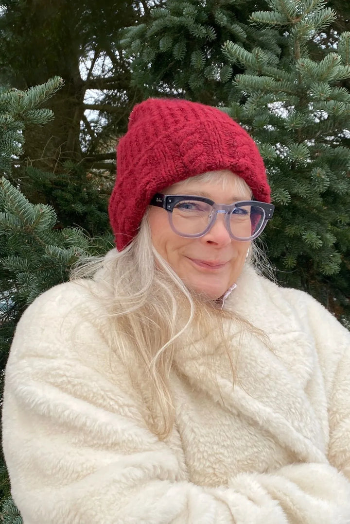 Kimaltava pipo Tilda