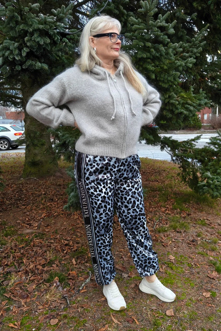 Satiinihousut leopardikuosilla // Piia