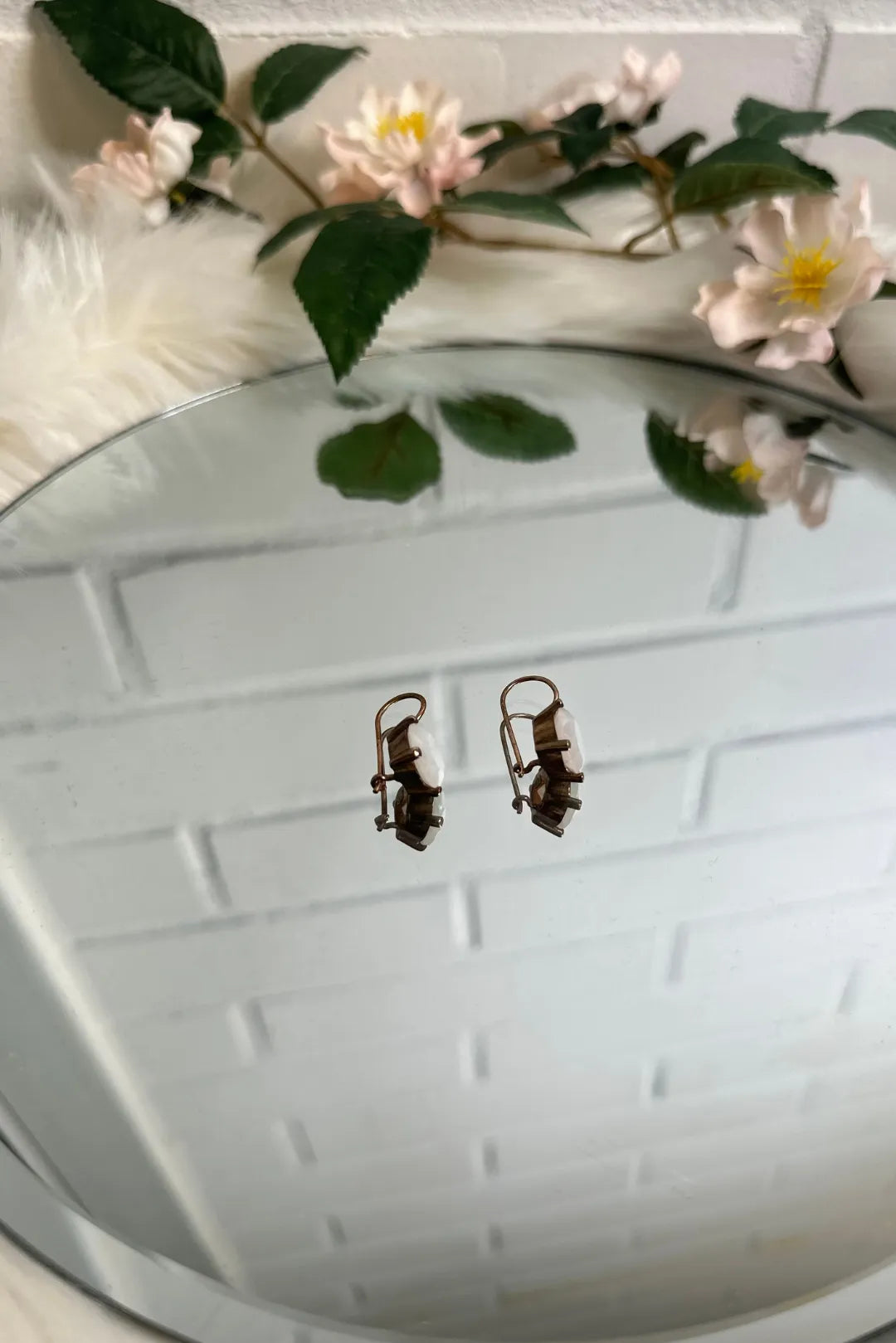 Vintage 925 hopeiset korvakorut – valkoinen kivi